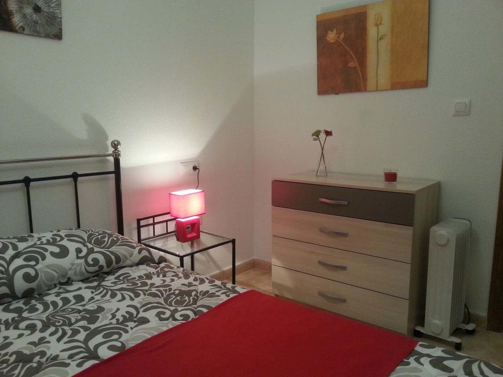 Apartment Huerto Torrevieja Zimmer foto